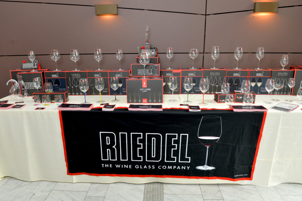 Stand mit Riedel-Gläsern 