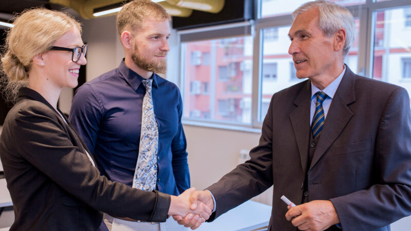 Gründer und KMU präsentieren innovative Projekte auf der Schweizer Plattform deininvestor.ch für Investoren aus dem DACH-Raum – kostenfrei, vertraulich und provisionsbasiert.