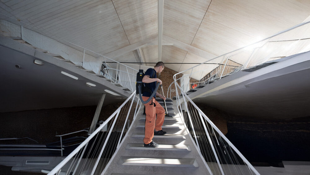 SCC OG präsentiert moderne Gebäudereinigung Salzburg – Zahlen, Wachstum und digitale Lösungen für Unternehmen.