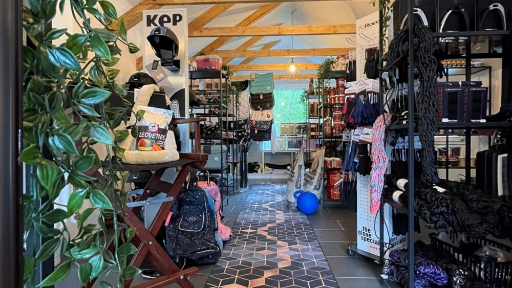 Blackhoof Sports Abersee verbindet Reitsportgeschäft, Fitnesscoaching und ehrliche Beratung im Salzkammergut.