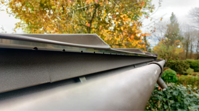 KAPIpro Kapillarprofil von Markus Riedl: Innovation für Feuchteschutz und Metalldächer aus Allershausen.