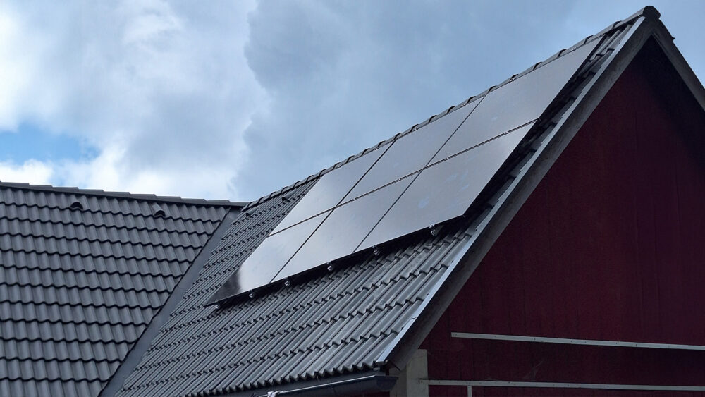 Christiner Dach in Deutschlandsberg: Dachdecker, Spenglerarbeiten, Flachdachbau und Photovoltaik-Montage in der Steiermark.